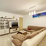Villa Charming Marisol 200m From The Banjole