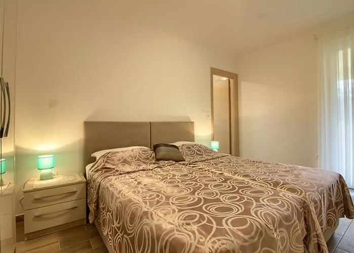 Charming Marisol 200m From The Villa