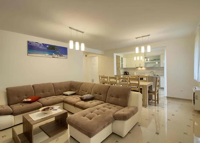 Charming Marisol 200m From The *