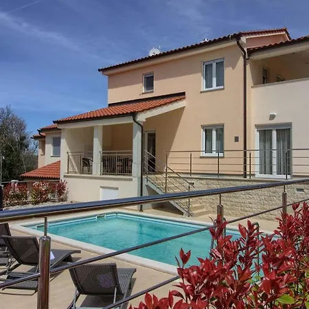 Charming Marisol 200m From The Vila Banjole