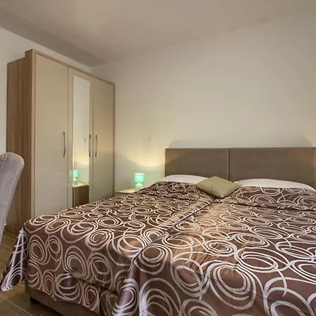 Charming Marisol 200m From The Vila