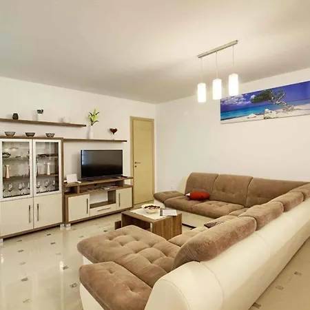 Villa Charming Marisol 200m From The Banjole