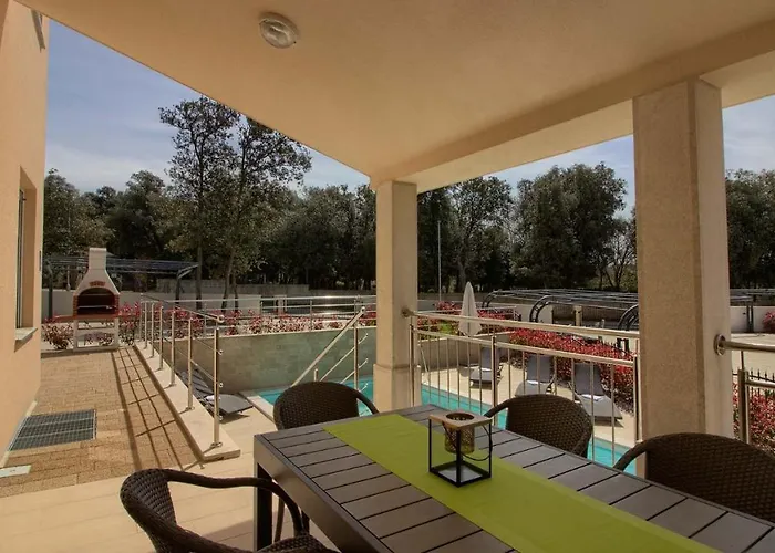 Charming Marisol 200m From The