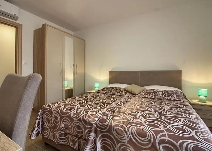 Charming Marisol 200m From The Villa