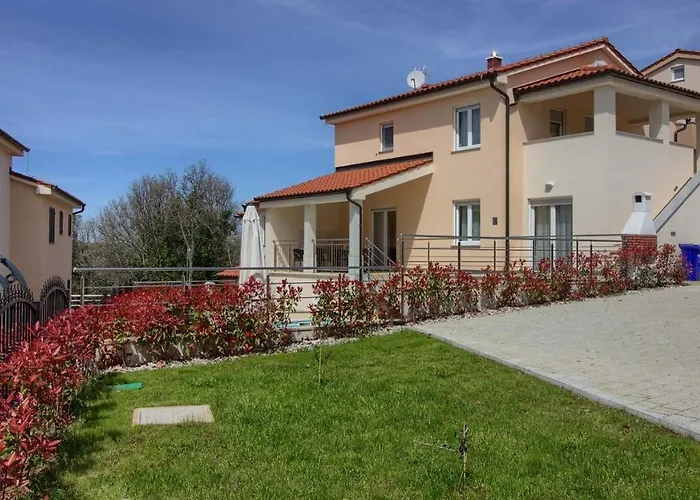 Charming Marisol 200m From The 빌라